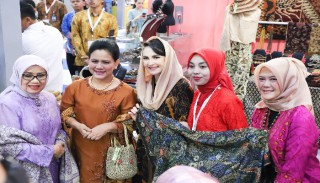Arumi Bachsin Apresiasi UMKM Jatim Hasil Binaan B
