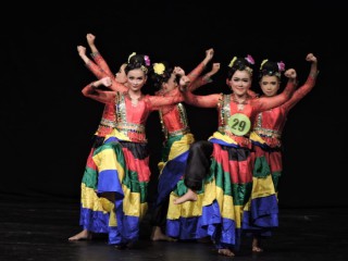 FTTP Unesa Ajang Kreasi Pelestarian Budaya Bangsa