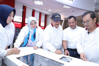 Sekdaprov Heru Apresiasi Pembukaan Bank Jatim Connect di Tunjungan Plaza