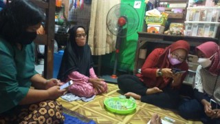 Nenek Sumirah Hidup Sebatang Kara di Surabaya Belum Tersentuh Bantuan
