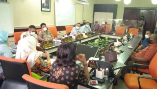 Oknum Satpol PP Surabaya Terlibat Baku Hantam dengan Warga, Komisi A: Ini Memalukan Wali Kota Surabaya