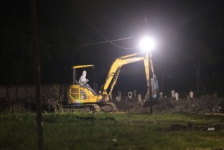 Pemakaman Secara Prokes Turun, Kasus Covid-19 di Surabaya Mulai Terkendali