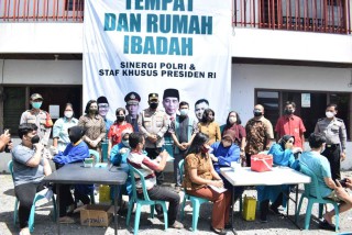 Kapolresta Sidoarjo Pantau Langsung Pelaksanaan Vaksinasi Covid-19