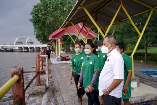 Wakil Walikota Armuji dukung Juara Sea Games Selancar Angin manfaatkan Pantai Kenjeran untuk Latihan
