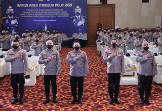 Kapolri Tekankan Itwasum Polri Harus Jadi Wasit Tegas yang Tak Ragu Keluarkan Kartu Merah