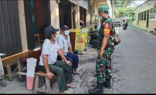 Babinsa Koramil Tandes, Jadikan Komunikasi Sosial Sebagai Sarana Sosialisasi