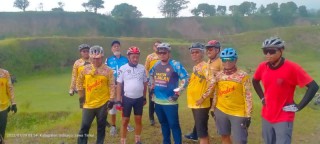 Wawali Kota Surabaya Armuji Gowes Bareng Bersama Komunitas Spedok