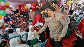 Kapolda Jatim Cek Vaksinasi Merdeka serentak, Target 19.506 Dosis se Jawa Timur