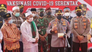 Forkopimda Jatim Dampingi Kapolri Cek Vaksinasi di Pamekasan