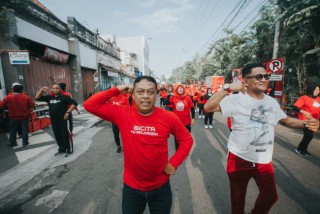 Senam SICITA Meriahkan Peringatan Hari Lahir Bung Karno di Peneleh Surabaya_