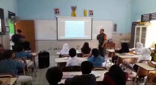 Babinsa Berikan Materi Wasbang Siswa-siswi Sekolah Dasar