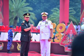 Komandan Puspenerbal Saksikan Sertijab Panglima TNl di Palza Mabes TNl Cilangkap