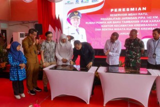 Wali Kota Surabaya Eri Cahyadi Resmikan Reservoir Mbah Ratu Hingga Rumah Pompa Air Baku Tambahan