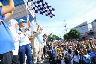 Gubernur Khofifah Jalan Sehat Bareng Bersama Masyarakat Banyuwangi