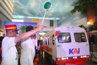 KidZania Surabaya Hadirkan “KAI City Tour Tram” Bentuk Edukasi Bermanfaat Bagi anak-anak