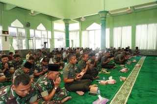 Peringatan Isra' Mi'raj Nabi Muhammad SAW Tahun 1445 H/2024 M digelar di Masjid Al-Wathon Korem 084/BJ