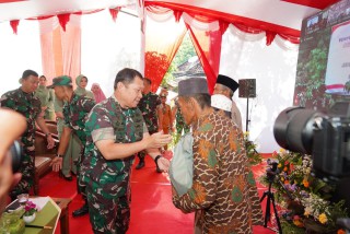 Kick Off Program TNI AD Manunggal Air di Wilayah Kodim 0829/Bangkalan