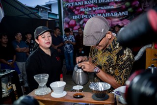Puan Maharani Kunjungi Desa Penghasil Kopi di Temanggung Dukung Brand Kopi Go Internasional