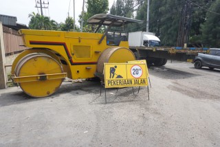Bupati Sidoarjo akan segera Memperbaiki jalan Pertigaan Kletek dan jalan Prambon Pakerin