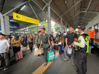 Dua Hari Jelang Lebaran, Okupansi Penumpang KAI Daop 8 Surabaya Masih Diatas 24 Ribu