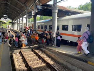 H+5 Lebaran,  Sebanyak 28.775 Pelanggan turun di wilayah Daop 8 Surabaya
