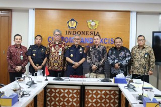 KPPU Gandeng Bea Cukai Cegah Persaingan Tidak Sehat Akibat Impor 