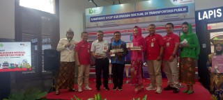 KAI Commuter Surabaya Kampanyekan “Stop Pelecehan di Transportasi Publik” di Stasiun Gubeng