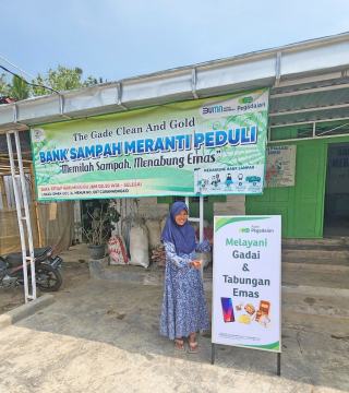 Ibu Eka Sri, Agen Pegadaian di Jember Sukses Kembangkan Bank Sampah Jadi Tabungan Emas