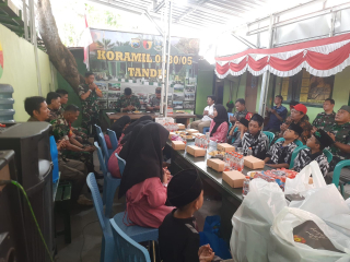 Koramil 0830/05 Tandes Gelar Doa Bersama dan Santunan untuk Anak Yatim Piatu