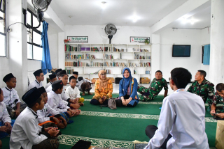 Jumat Berkah, Puspenerbal Sambangi dan Santuni Panti Asuhan Istiqomah Sidoarjo