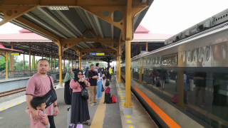 KAI Daop 8 Surabaya Catat Lonjakan Penumpang Jelang Akhir Libur Nataru 2024/2025