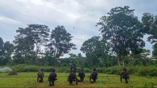 Helikopter Skuadron Udara 200 Wing Udara 2 Laksanakan Air Supply Sea and Jungle Survival Dikkopaska