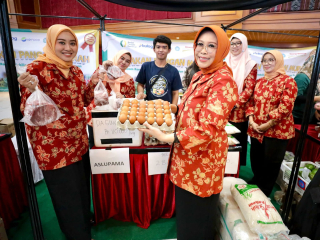 DWP Kemensos Gelar Bazaar Ramadhan Sembako Murah
