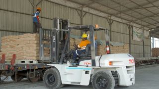 KAI Daop 8 Catat Lonjakan Angkutan Barang April 2025, Tembus 226 Ribu Ton