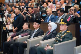 Gubernur Khofifah Optimis UNAIR Menjadi Kampus Berdampak Global