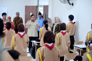 Jamin Mutu Pendidikan, Presiden Prabowo Resmikan 100 Sekolah Rakyat Berfasilitas Lengkap