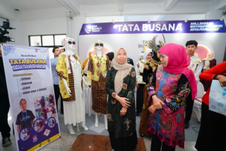Gubernur Khofifah Bangga Siswa Double Track Bentuk 1.600 KUS Tahun 2025 di Jawa Timur