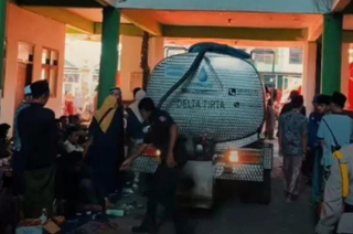 Musibah Al Khoziny, PDAM Delta Tirta Sidoarjo Pasok Kebutuhan Air Bersih