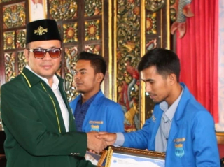 Guru Korban Penganiayaan di Trenggalek Kader NU, Panglima NABRAK Angkat Bicara Kecam Pelaku
