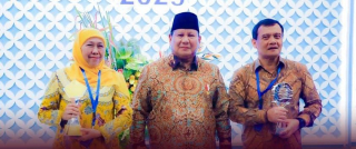 Disaksikan Presiden Prabowo, Khofifah Raih Championship TP2DD Jawa–Bali dari BI