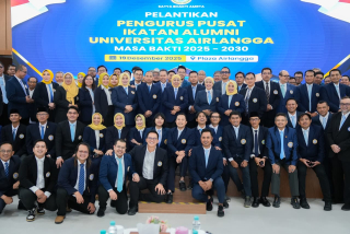 IKA UNAIR Periode 2025–2030 Resmi Dilantik, Khofifah Dorong Alumni Jadi Penggerak Kolaborasi Daerah