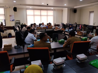 Lindungi Pekerja Rentan dan Berisiko Tinggi, DPRD Surabaya Bahas Raperda Jamsostek
