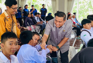 Puguh DPRD Jatim Dorong Beasiswa Prasejahtera sebagai Fondasi Generasi Unggul