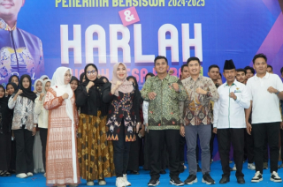 Kunjungi Rumah Desa Hebat Sampang, Ning Lia Soroti Peran Anak Muda Desa di Era Digital