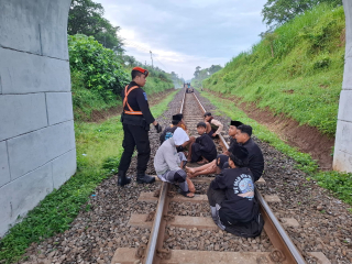 Ramadan 1447 H, KAI Daop 8 Surabaya Tegaskan Larangan Beraktivitas di Jalur Rel