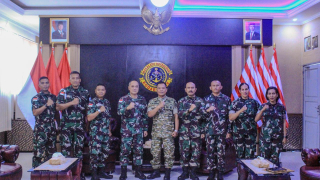 Komandan Kodaeral IX Terima Courtesy Call Kaotmil IV-19 Ambon