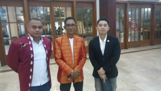 Pelantikan KPPM Surabaya Digelar, Frans Huwae Tekankan Solidaritas Maluku
