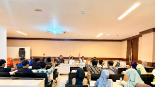 Gelora Juang Surabaya Sambangi DPRD, Budi Leksono: Anak Muda Harus Wani Politik