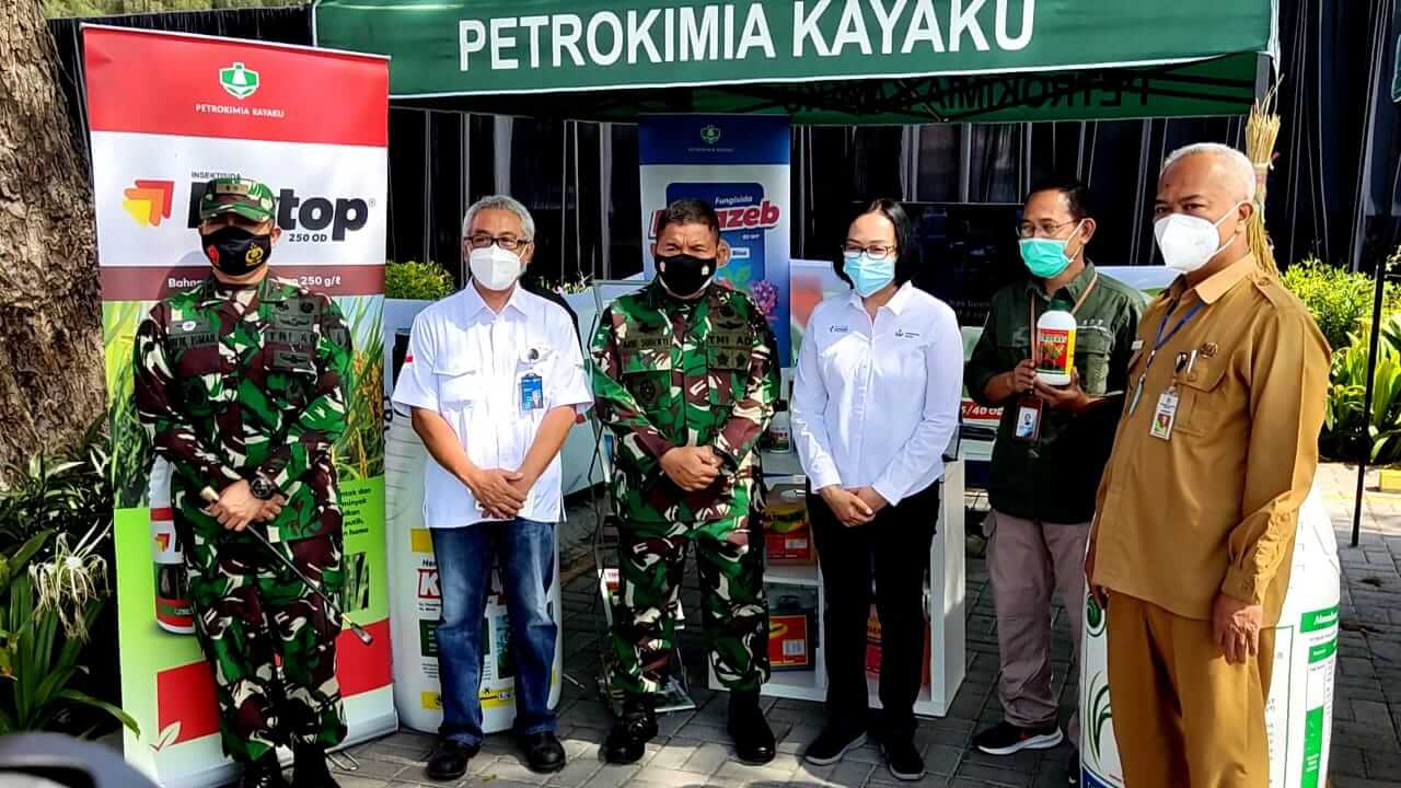 IRDAM V/BRAWIJAYA HADIR DALAM SEREMONI HASIL PROGRAM DEMPLOT DAMBAAN PT. PETROKIMIA GRESIK.