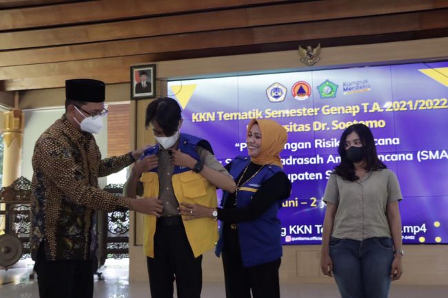 Bupati Sidoarjo Terima Langsung 250 Mahasiswa KKN Tematik Unitomo